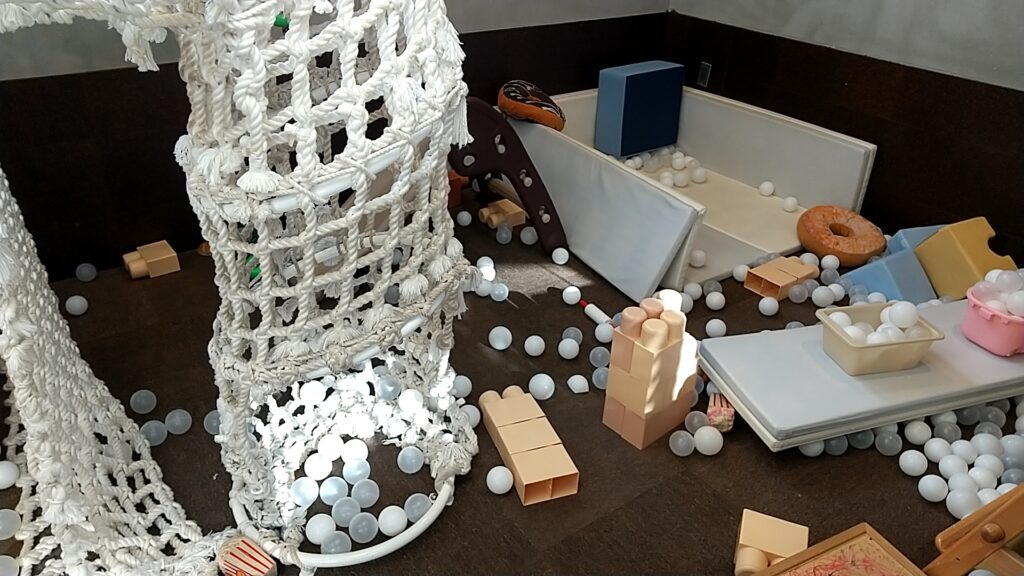 ANTIQUA TREE CAFE_kids-space01