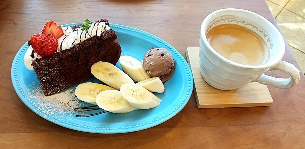 banana chocolate chiffon cake & coffee