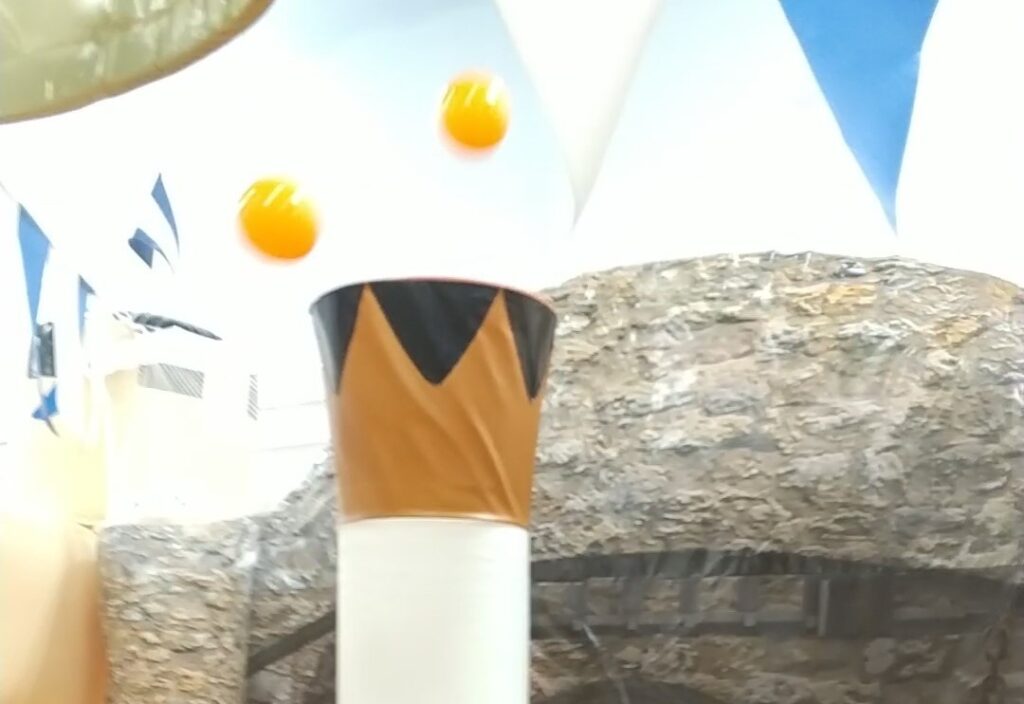 Thomas Station - A mechanism inside the ball pool