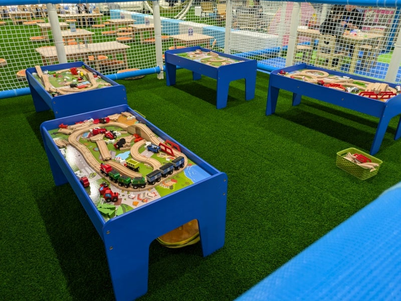 kidslandus_wooden railway play_01