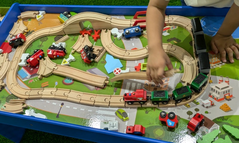 kidslandus_wooden railway play_02